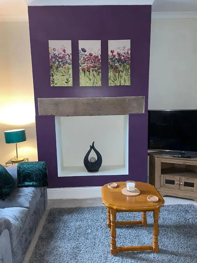 Selston House, 3 Bedroom Cosy Cottage Home For Up To 6 Guests, Cul-De-Sac On Private Road Nottingham
